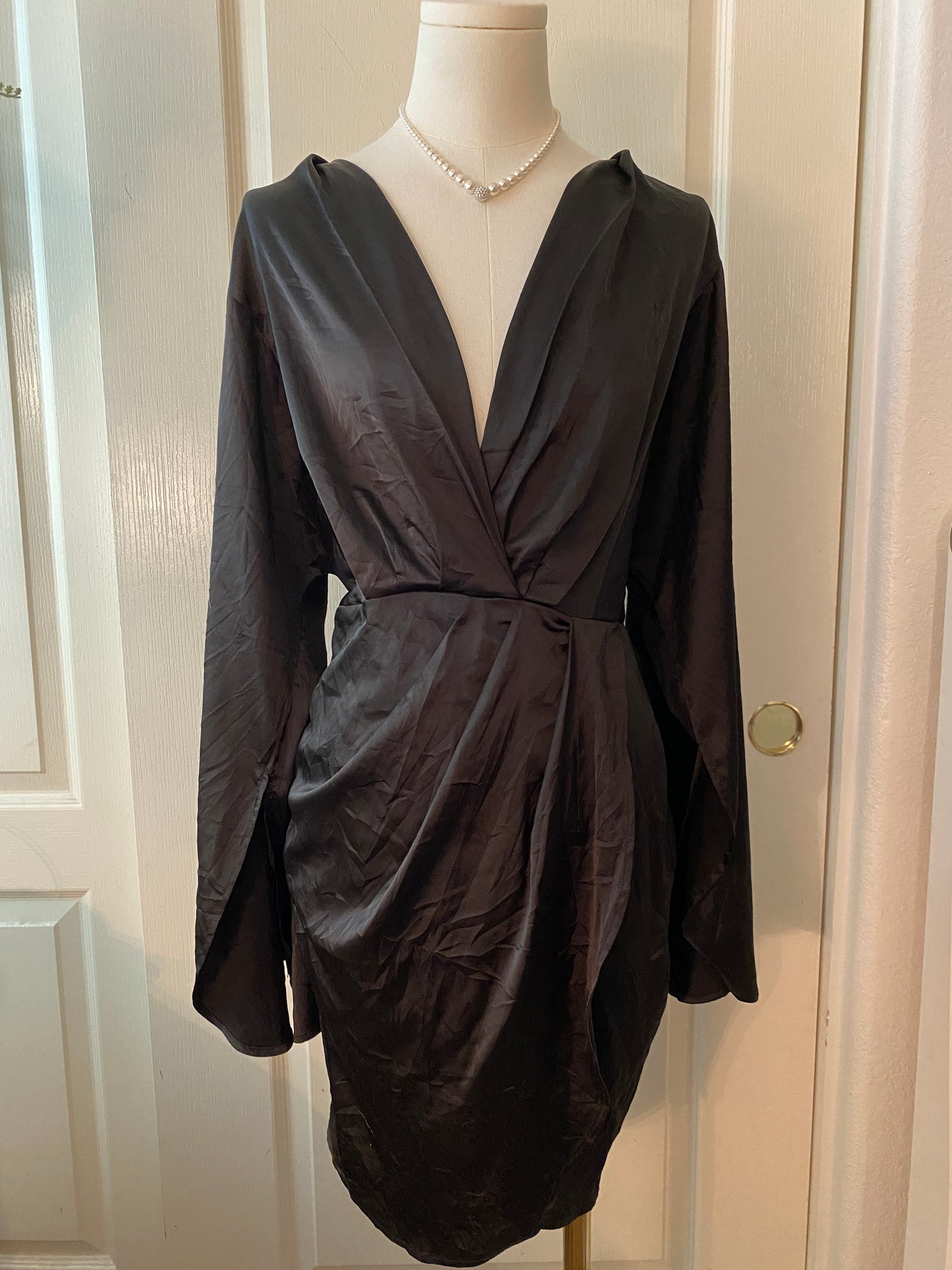 Black V Neck Wrap Knee Length Long Sleeve Mini Dress Robe