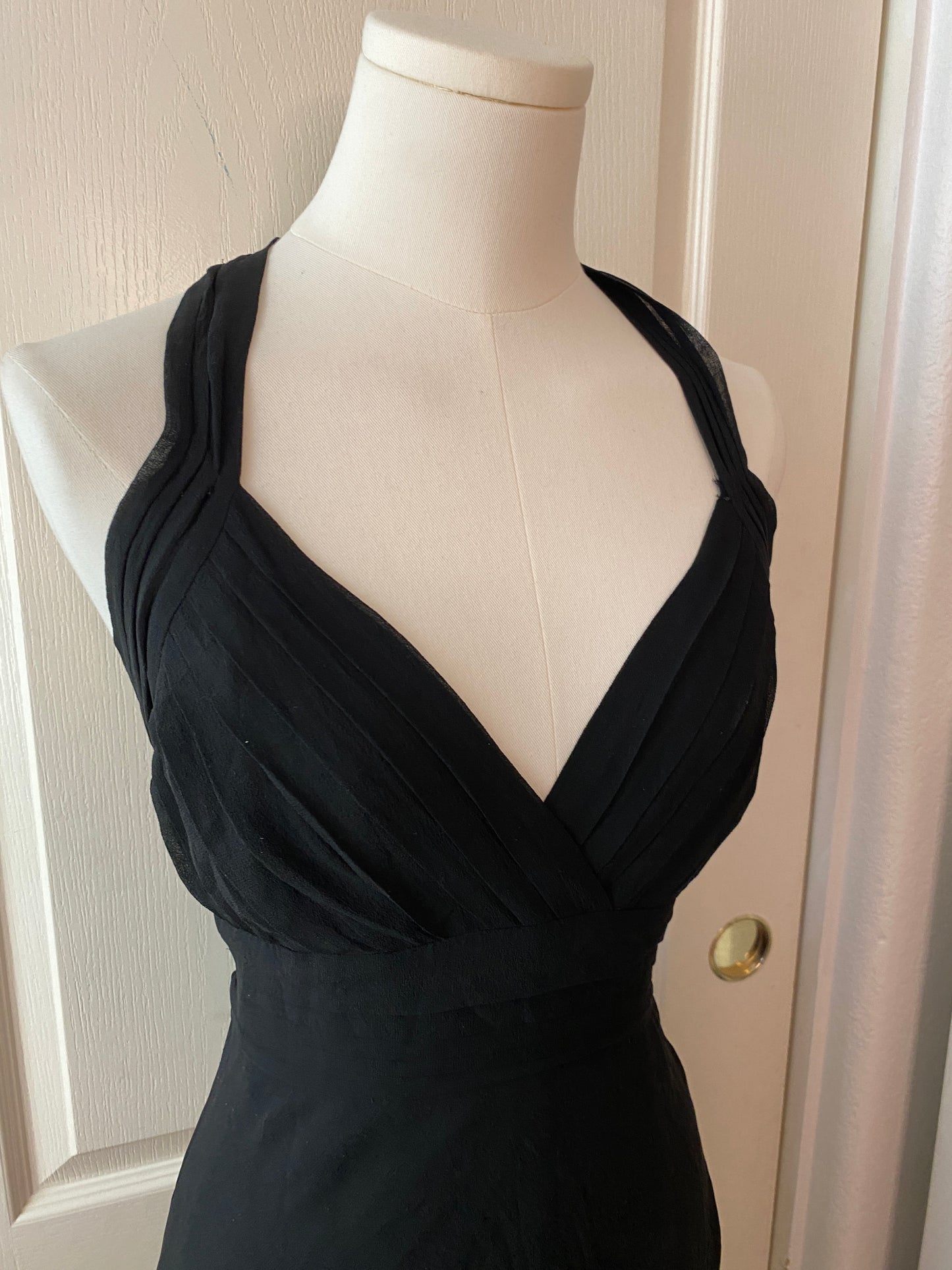 Forever 21 Black V Neck Slimming Wrap Backless Halter Summer Dress 100% Silk