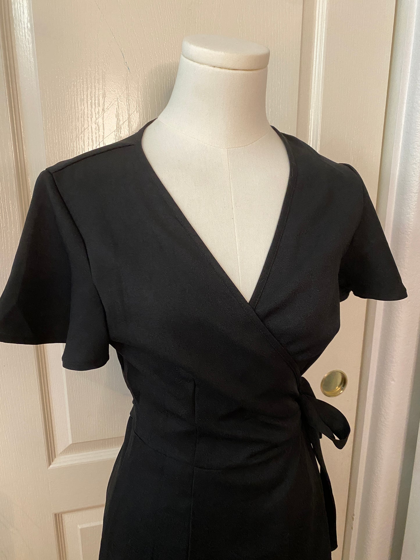 Black Short Sleeve Wrap Bow Ruffle Knee Length V Neck Feminine Dress