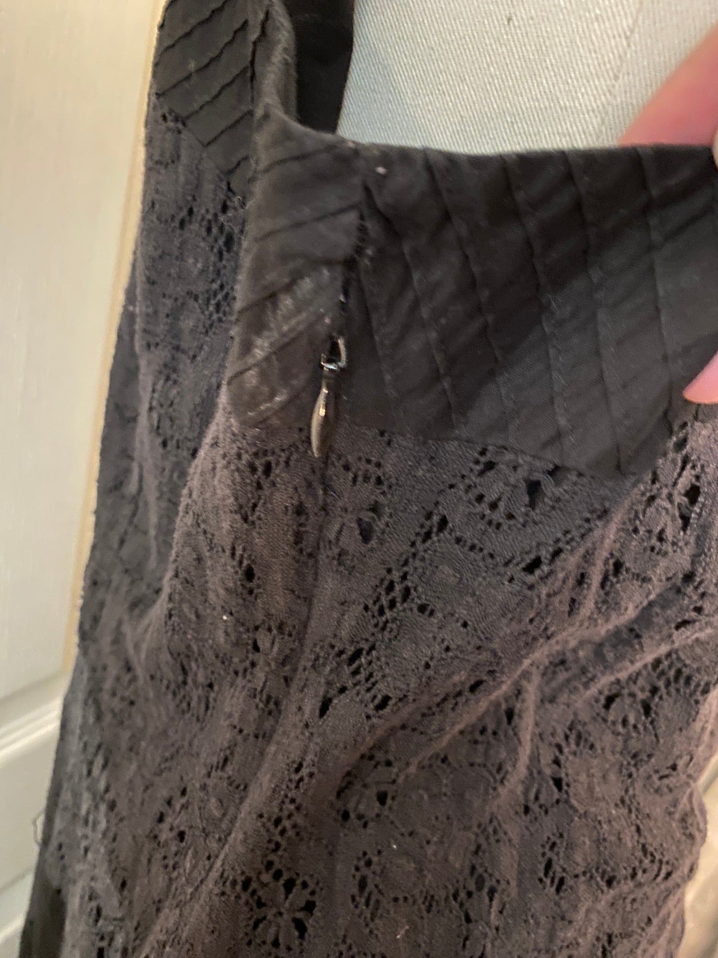 Nine West Black Sleeveless Fit and Flare A line Midi Feminine Lace Detail Dress