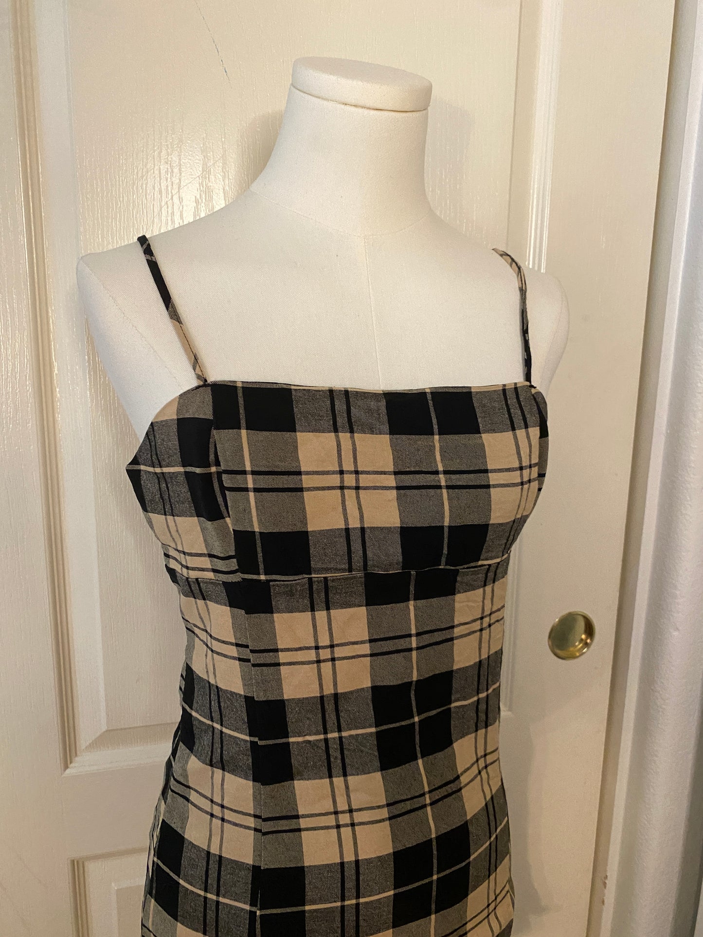Love Tree Black and Tan Beige Spaghetti Strap Fitting Mini Dress Gingham Plaid