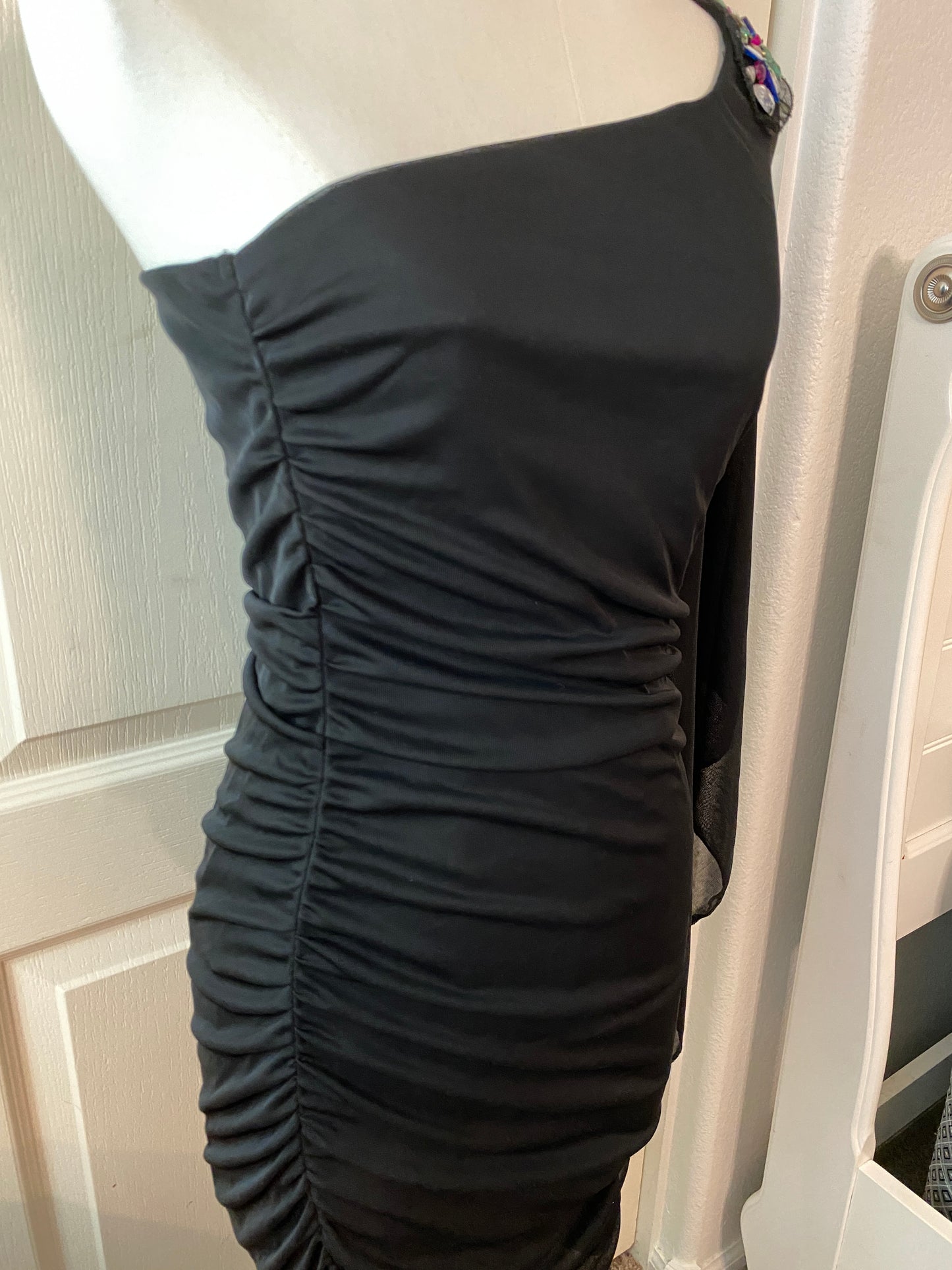 Emerald Sundae Asymmetrical Gemstone Ruffle Sleeve Form Fitting Prom Dress