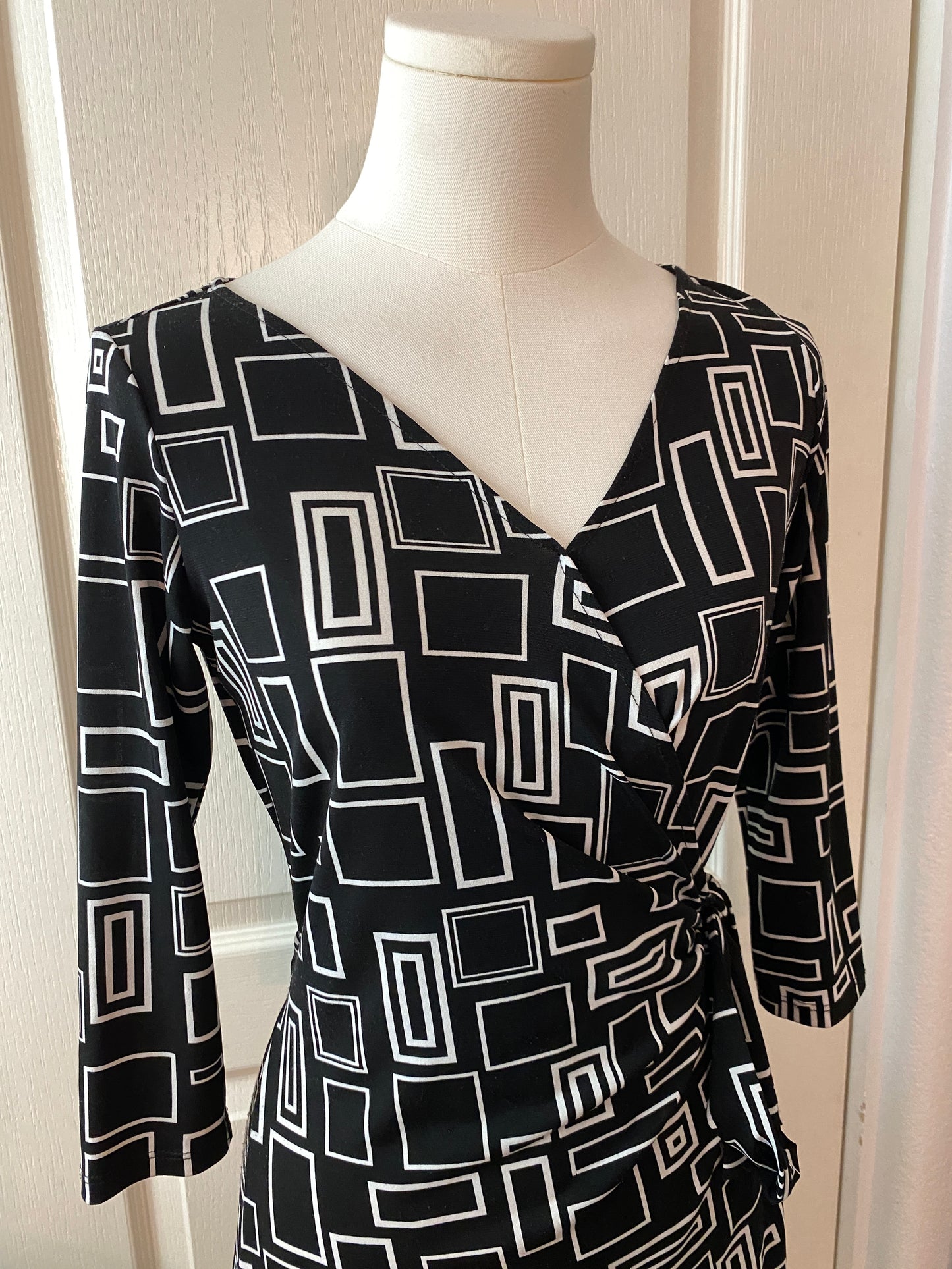 GNW Black and White Square Pattern Wrap Bow V Neck Dress