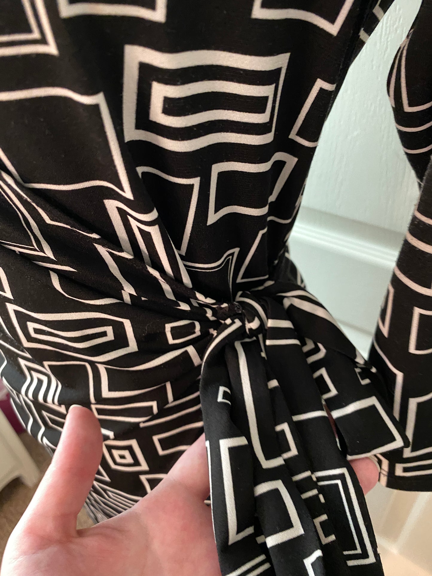 GNW Black and White Square Pattern Wrap Bow V Neck Dress