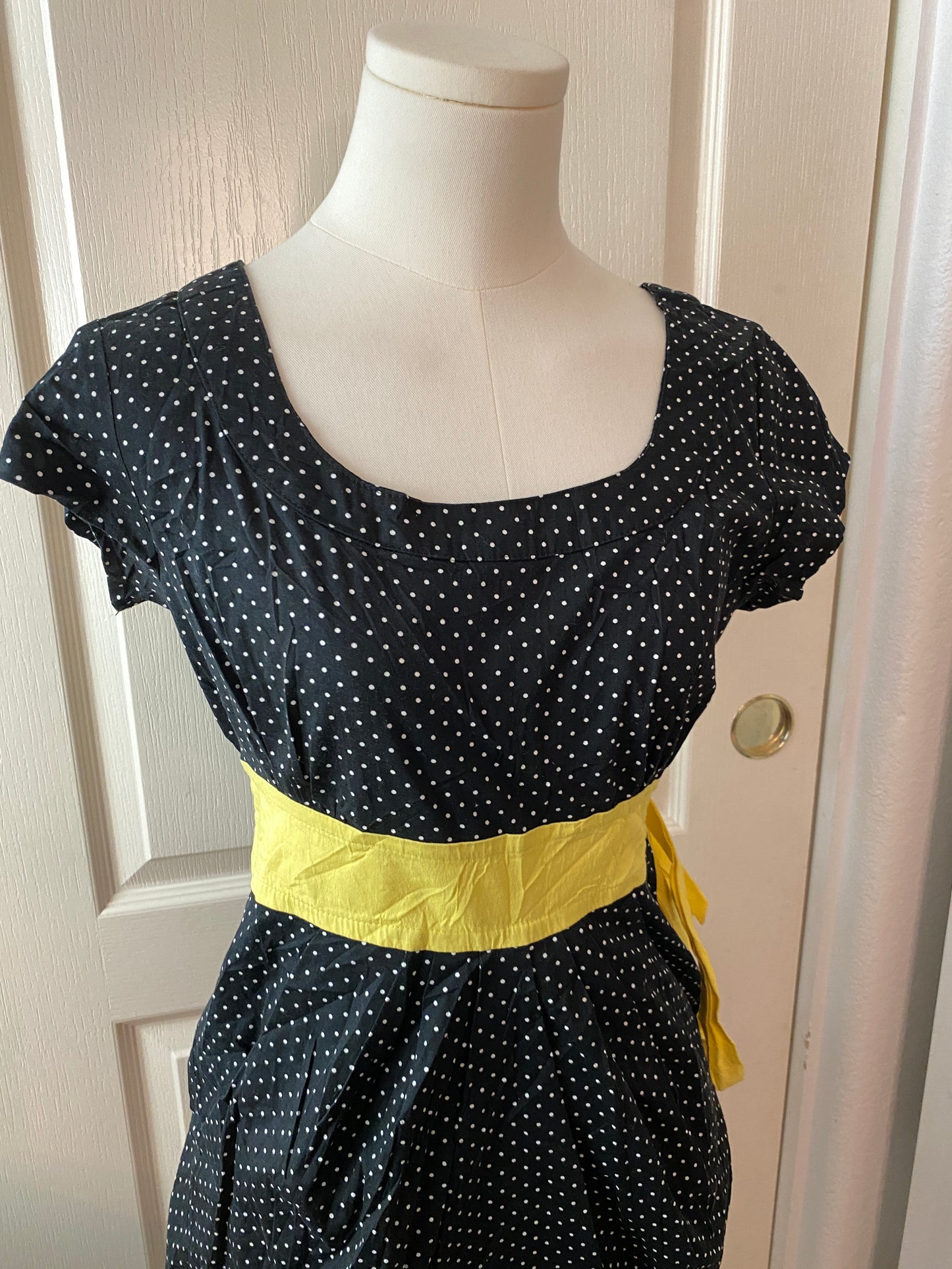 Jody California Black White Yellow Polka Dot Wrap Short Sleeve Summer Dress
