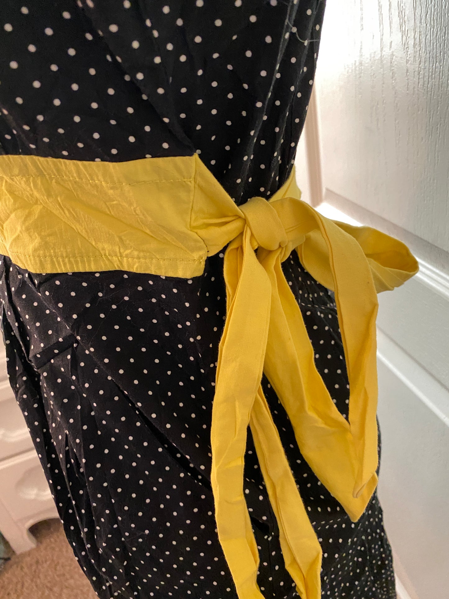 Jody California Black White Yellow Polka Dot Wrap Short Sleeve Summer Dress