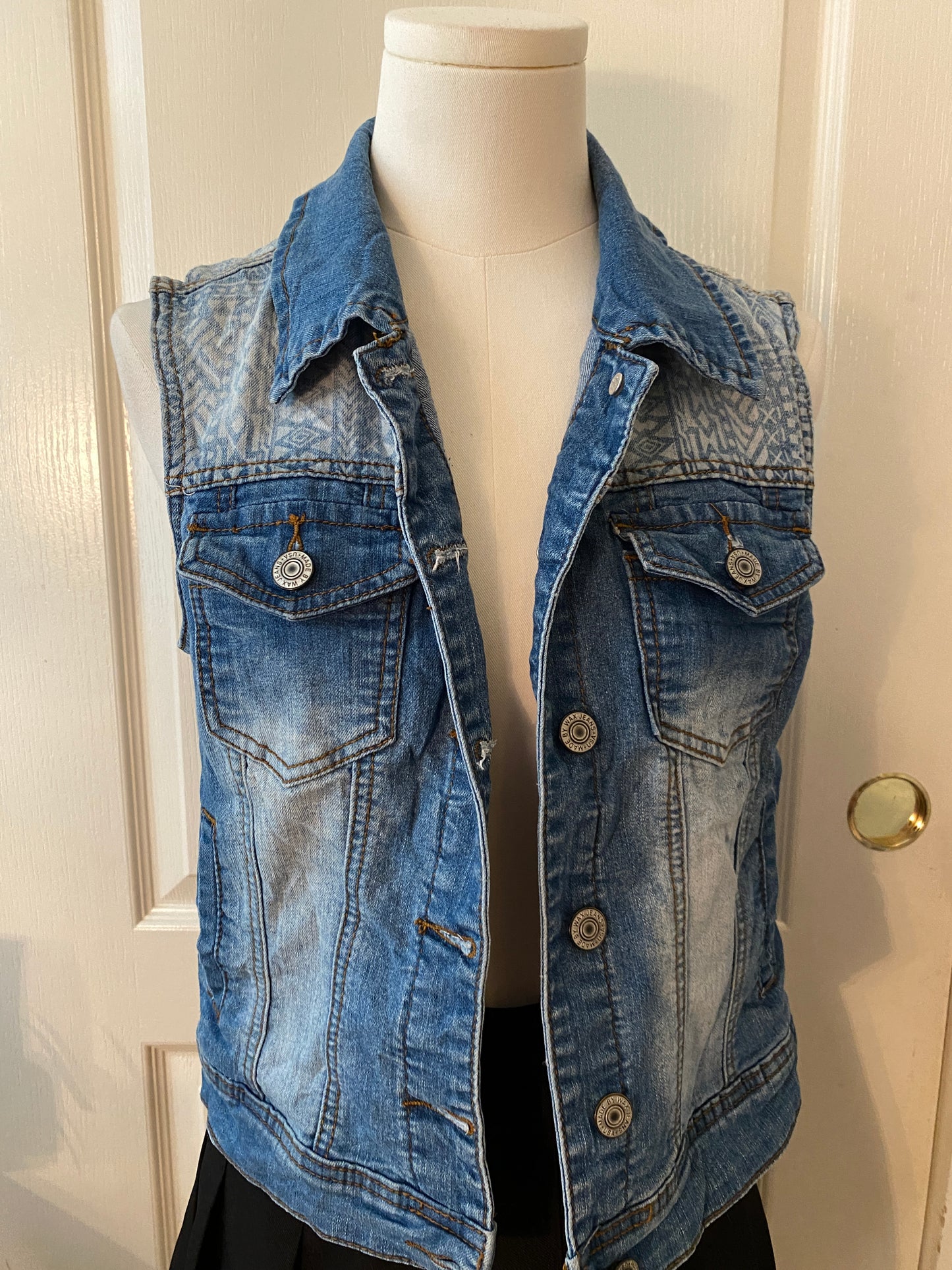 Wax Jeans Button Up Blue Ombre Pattern Sleeveless Jean Jacket Vest