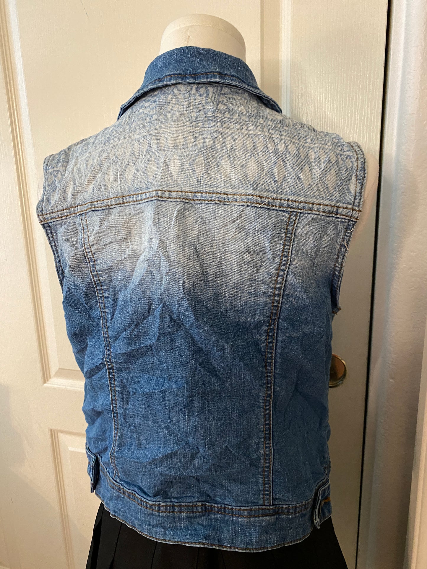 Wax Jeans Button Up Blue Ombre Pattern Sleeveless Jean Jacket Vest
