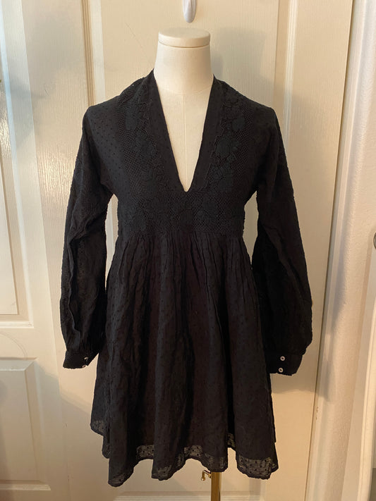 Free People Black V neck Bow Tie Back Short Mini Dress (~$50 off retail!)