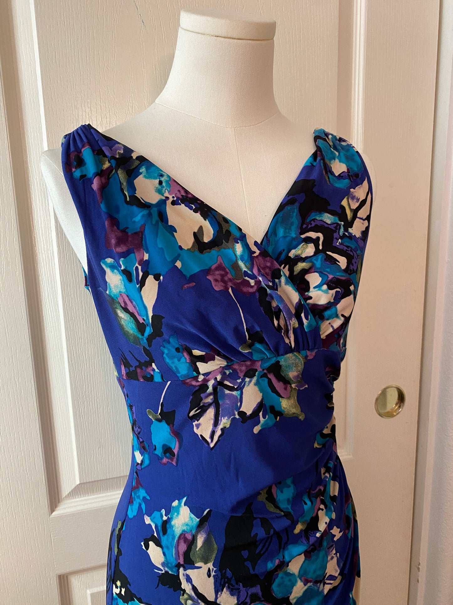 American Living Blue V Neck Pattern Sleeveless Dress
