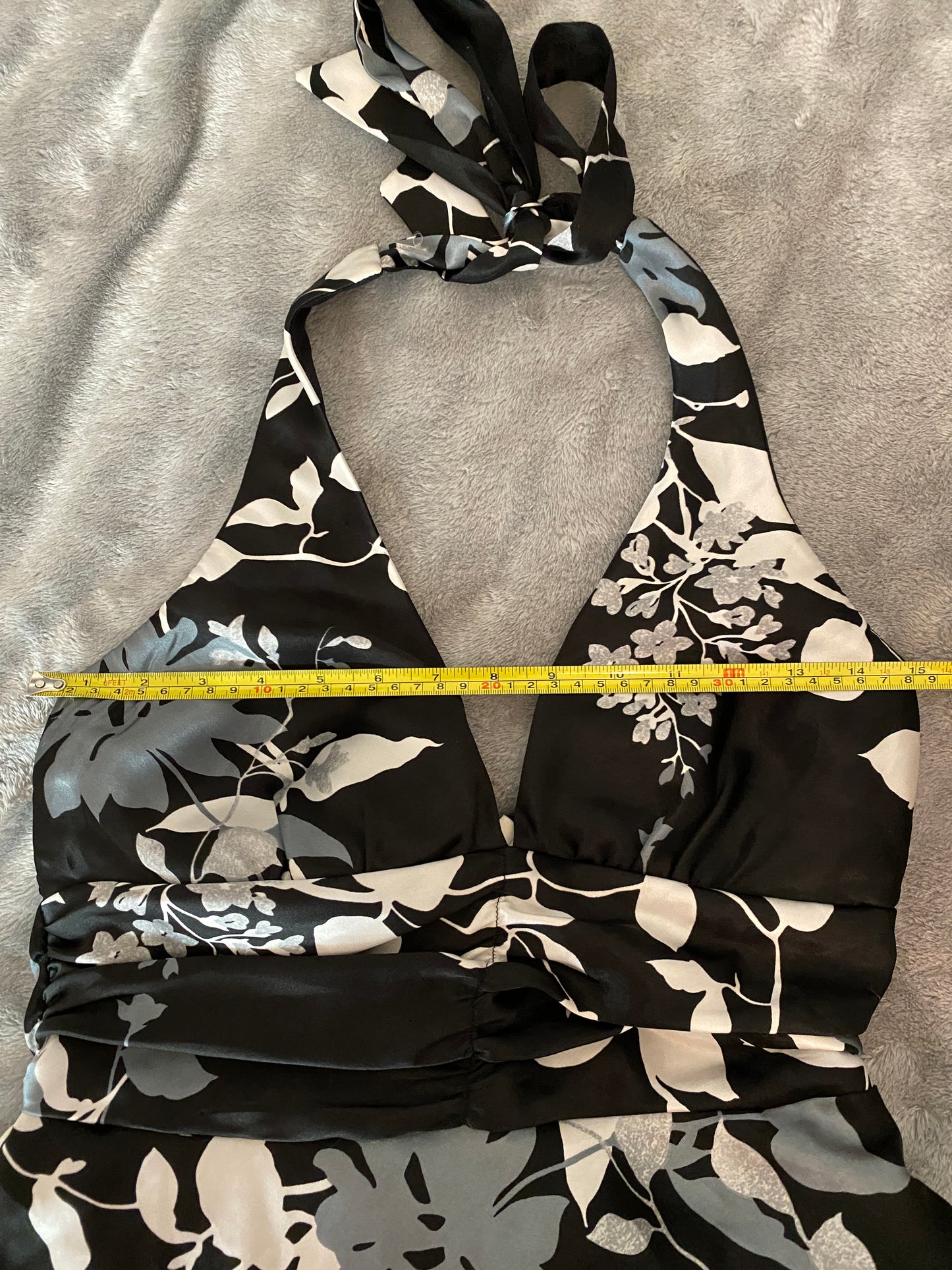 Studio Y V Neck Floral Black White Grey Wrap Knee Length Halter Dress