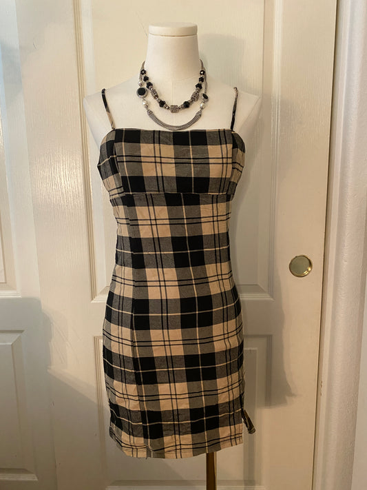 Love Tree Black and Tan Beige Spaghetti Strap Fitting Mini Dress Gingham Plaid