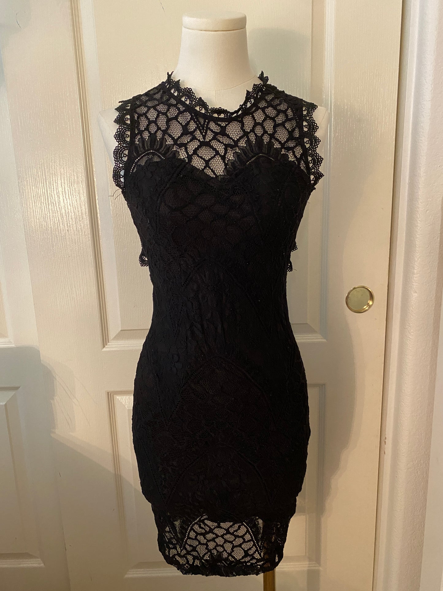 Sister Fashion Black Form Fitting Lace Gothic Formal Elegant Sleeveless Dress