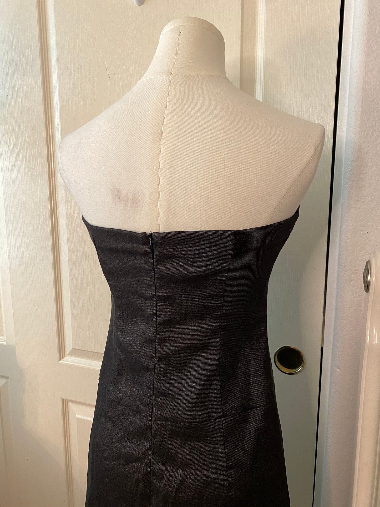 To The Max Sleeveless Dark Grey Black Floral Embroidered Summer Feminine Dress