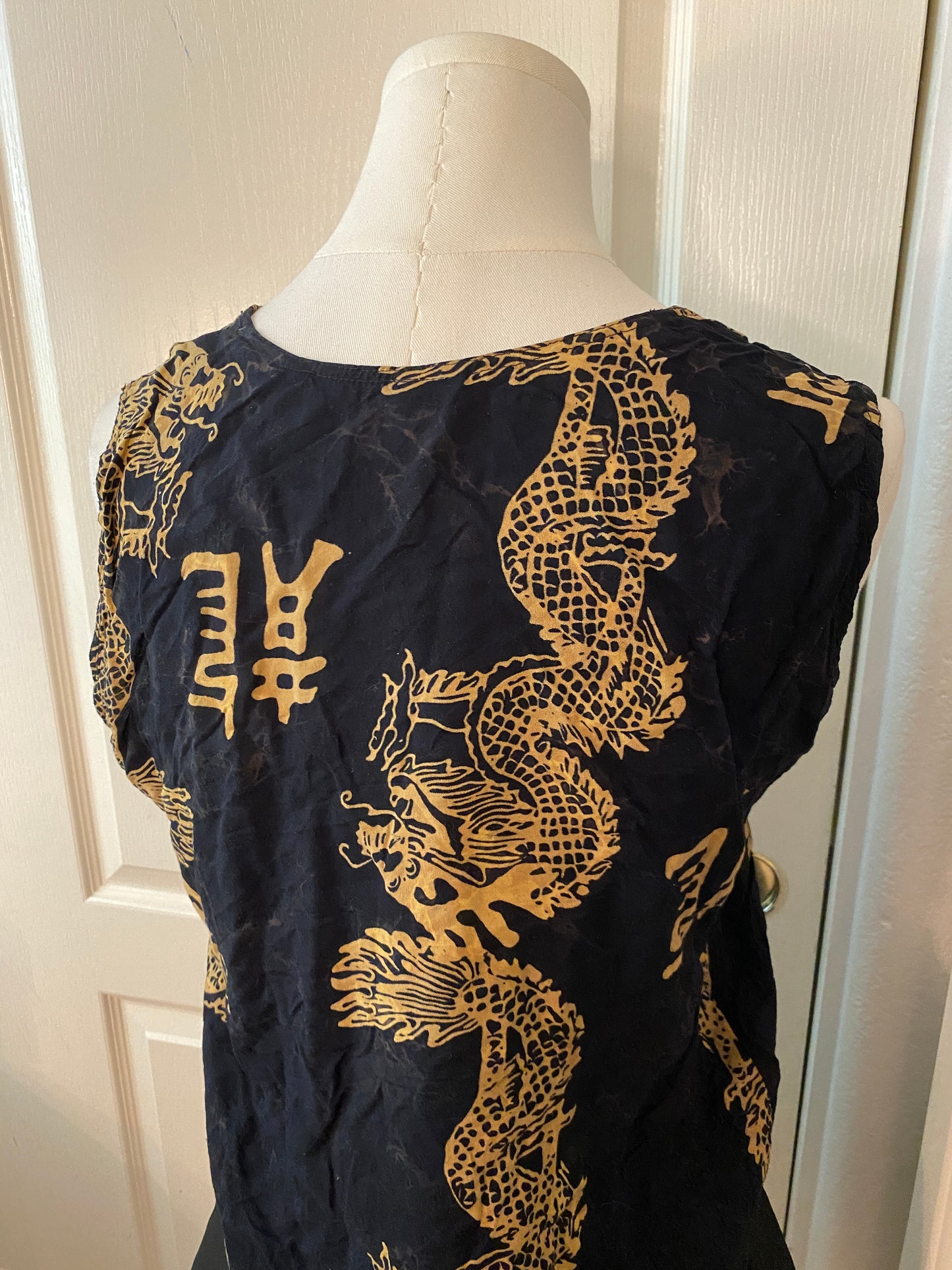 Andy's Collection Y2K Black Gold Sleeveless Tank Top Oriental Pattern Dragon