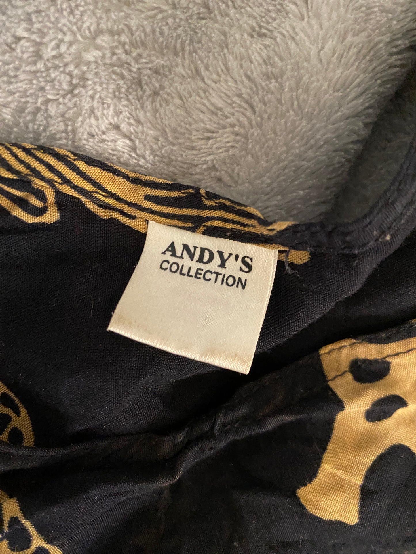 Andy's Collection Y2K Black Gold Sleeveless Tank Top Oriental Pattern Dragon