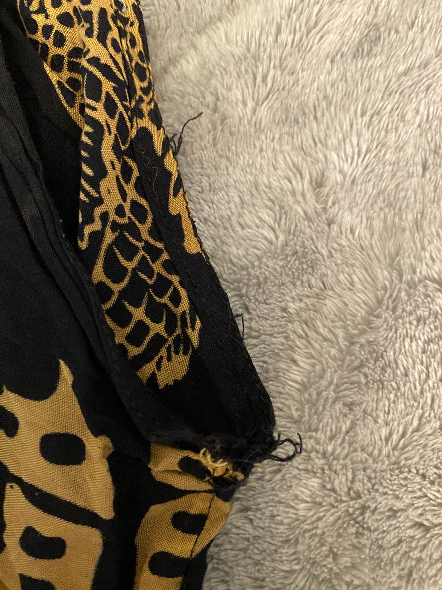 Andy's Collection Y2K Black Gold Sleeveless Tank Top Oriental Pattern Dragon