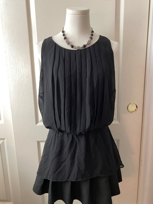 Bisou Bisou Black Blouson Sleeveless Ruffle Feminine Minimalistic Summer Blouse