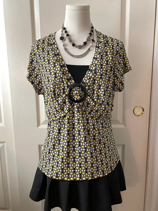 Briggs New York Petite Y2k Yellow Black Pattern Short Sleeve Top Tunic