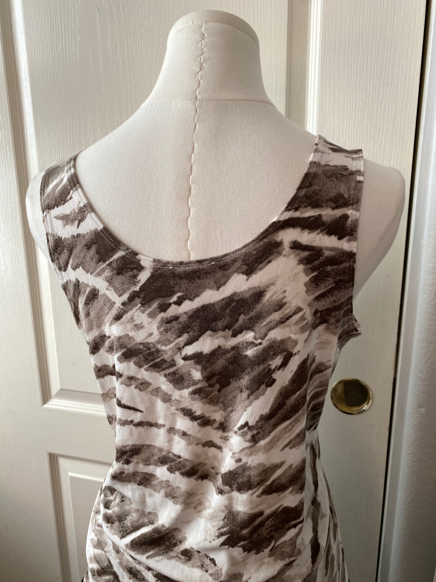Grey and White Summer Pattern Feminine Sleeveless Tank Top
