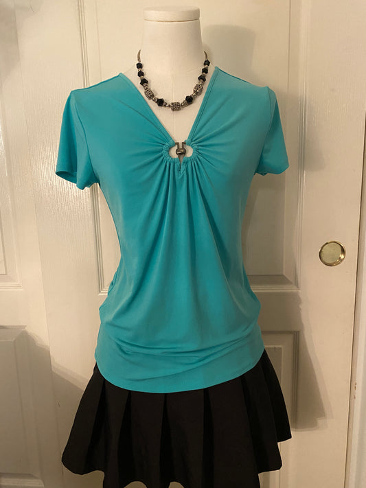 Dressbarn Green Teal Short Sleeve Beachy Lightweight Flowy Blouse Tunic Top