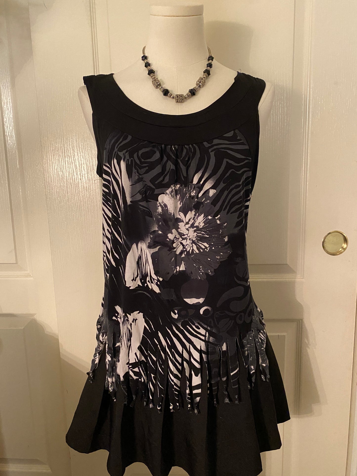 Agenda Black Grey White Tassel Floral Sleeveless Feminine Summer Tank Top Blouse