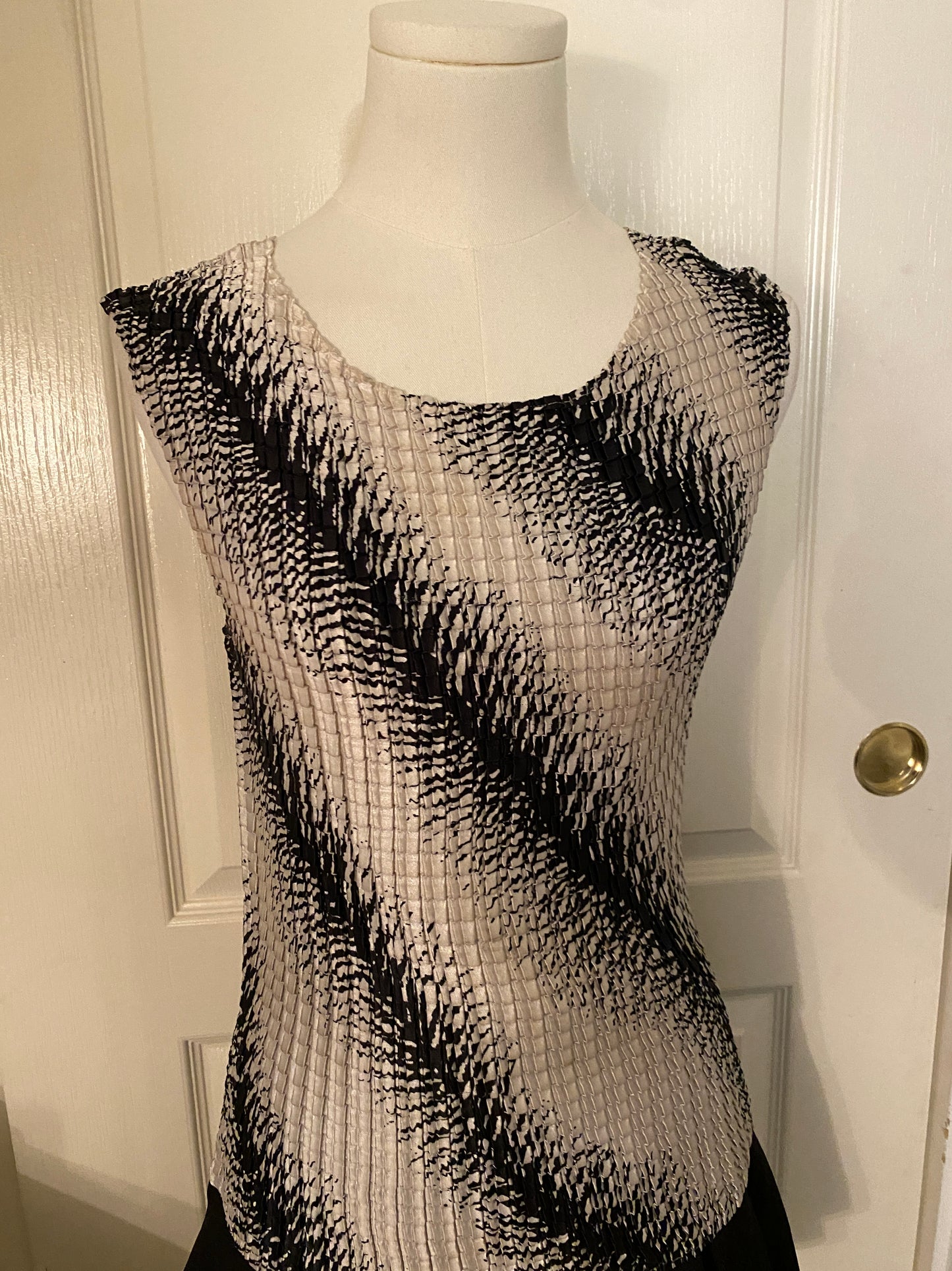 George Black and White Stripe Pattern Stretchy Feminine Top Tank