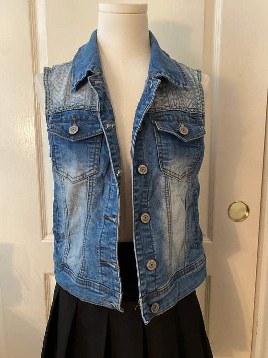 Wax Jeans Button Up Blue Ombre Pattern Sleeveless Jean Jacket Vest